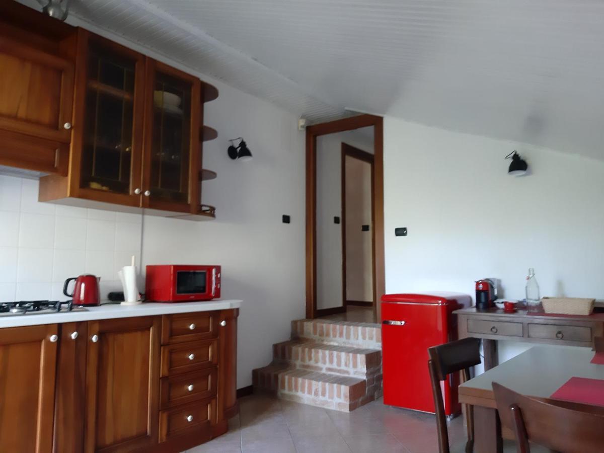 Cascina Flino Apartment Diano d'Alba Luaran gambar