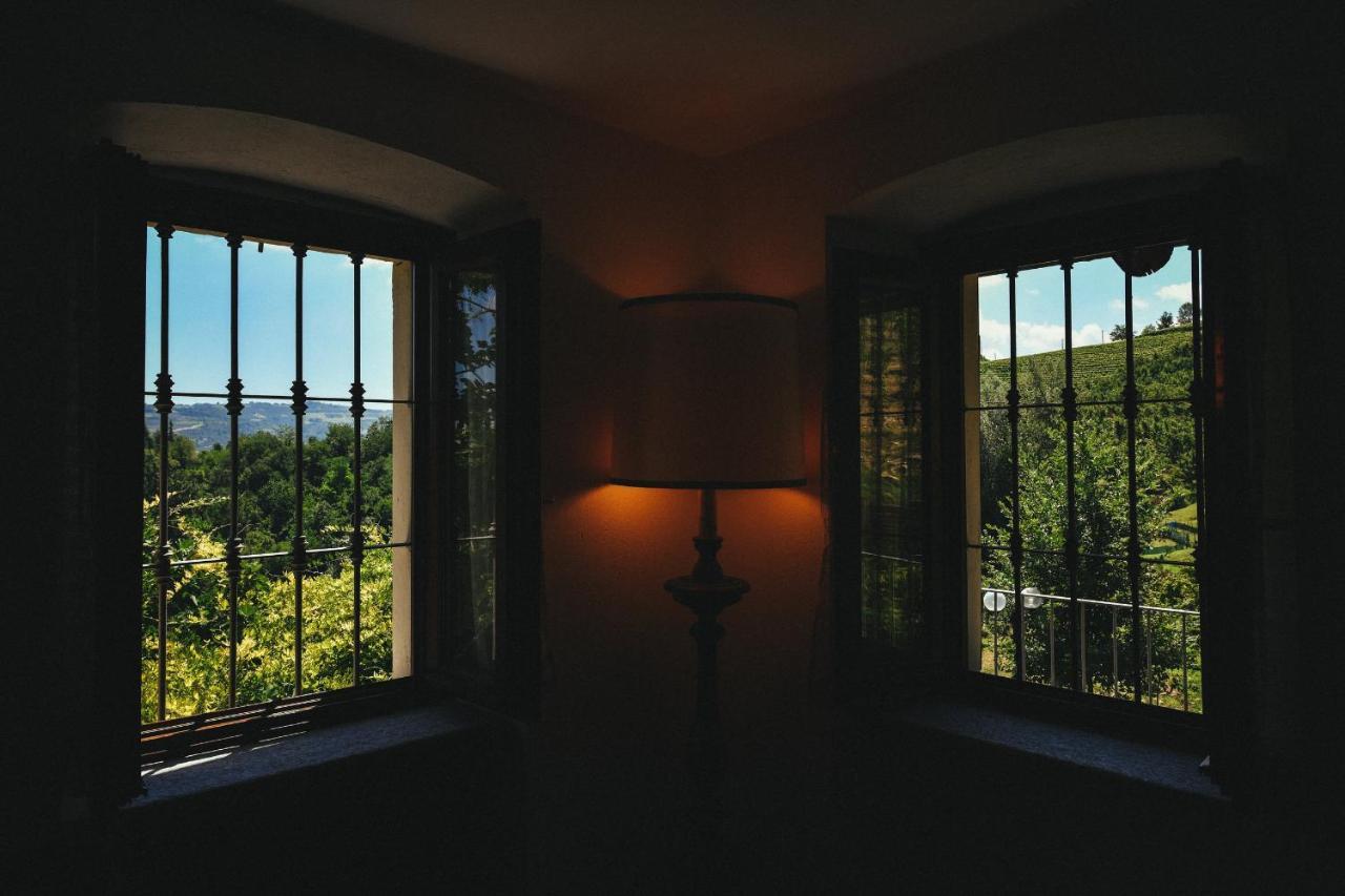 Cascina Flino Apartment Diano d'Alba Luaran gambar